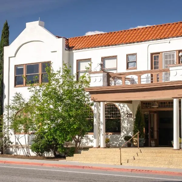 Winnedumah Hotel, hotel i Independence