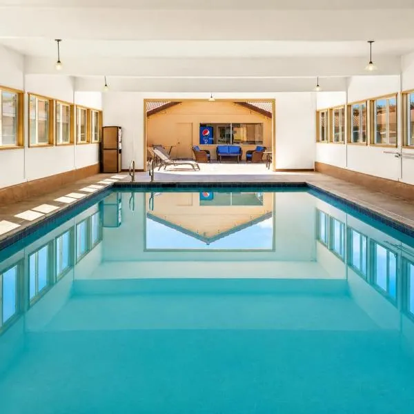 El Castell Motel, hotel a Monterey