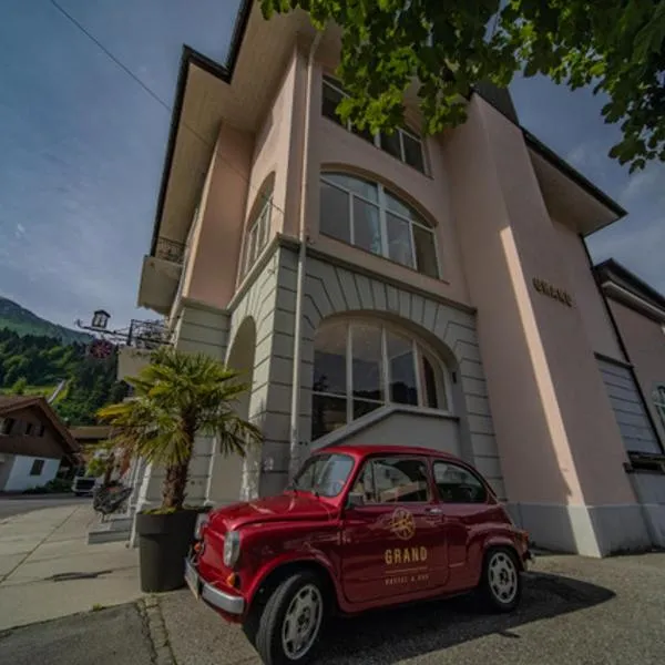GRAND your home with common kitchens with self check-in, hotell i Engelberg