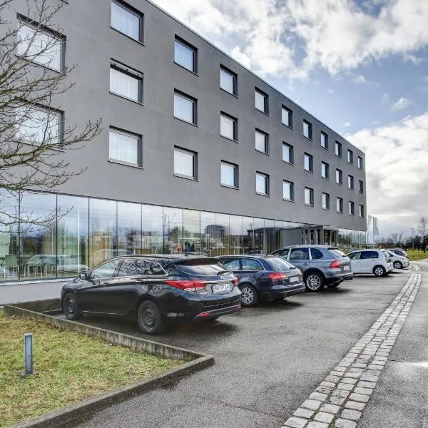 eXo Fly Level 4 Hotel Stuttgart-Flughafen, hotel u gradu 'Ostfildern'