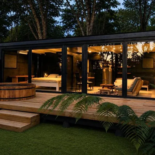 Calma Cabins, hotel em Puerto Clocker