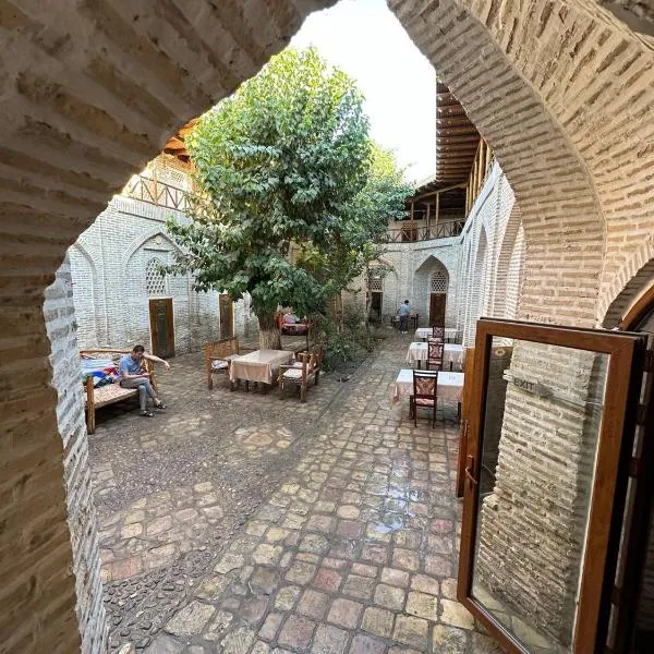 Historical CARAVANSARAY XVII Century، فندق في بوكسورو