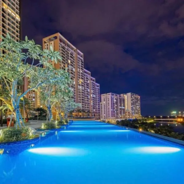 Premium Midtown serviced apartment, hotel in Ho Chi Minh City