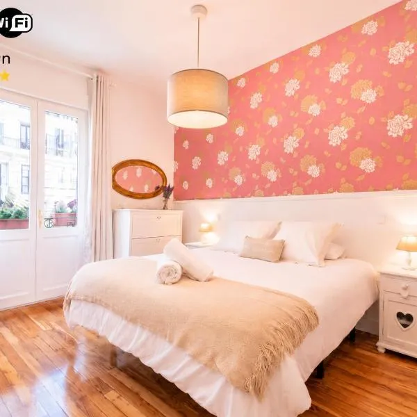 Exclusive Apartment between Old Town & Guggenheim!! Private Parking, hotel di Bilbao