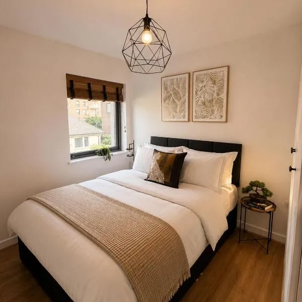 Free Parking Large Balcony Central Location, hotel en Londres