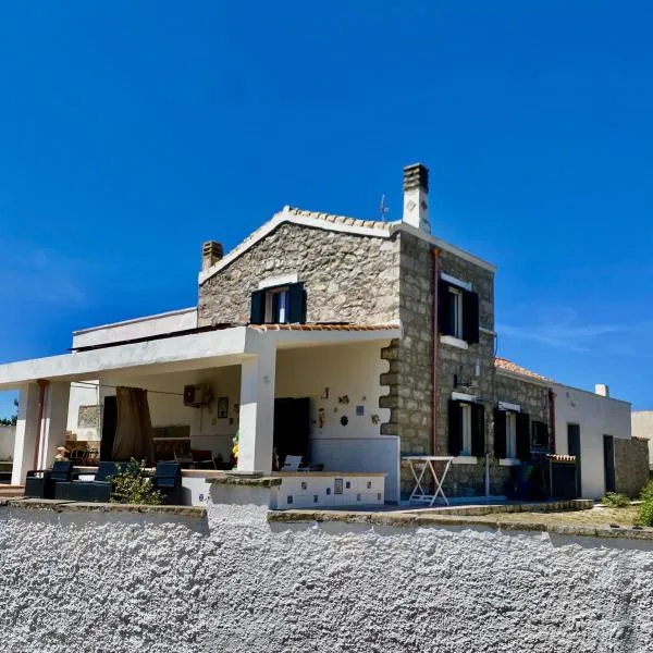 Sweet Home Spalmatore, hotel in Carloforte