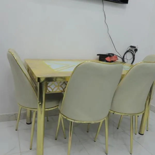 Normal Room، فندق في مقديشو
