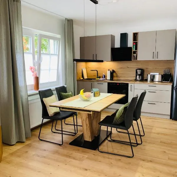 CityNest und Auszeit - Zwei Ferienwohnungen, ein Standort - Ideal für Paare und Familien mit Kleinkind, hotell i Schmallenberg