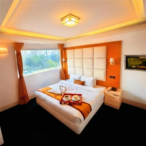 Hotel Ambassador Dhaka Airport, hotel in Dhaka