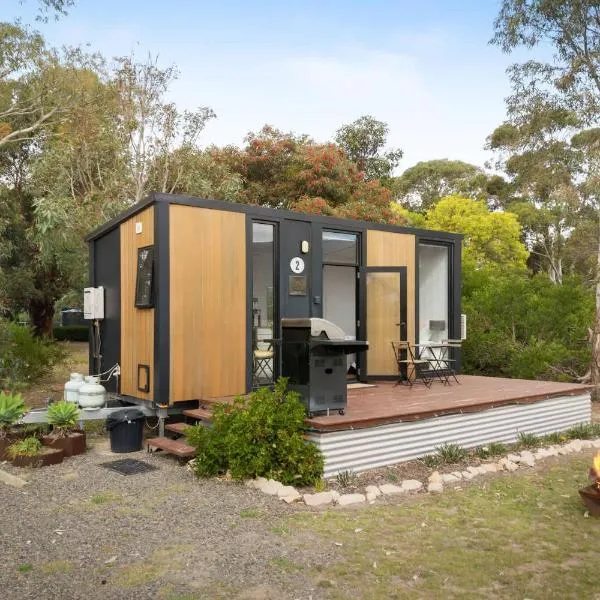 Halls Haven Tiny House 1 by Tiny Away,位于霍尔斯加普的酒店