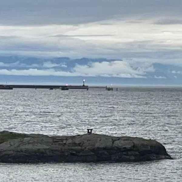 ocean view two bedroom suite, Hotel in Oak Bay