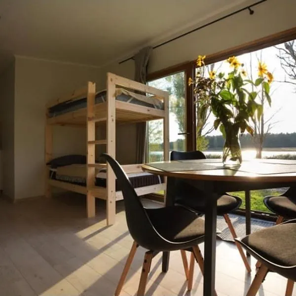 RiverView Cozy Cabins in Jurmala with fishing opportunity, hotel u gradu Jurmala