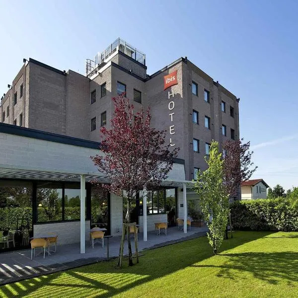 Hotel Ibis Firenze Prato Est, hotel en Campi Bisenzio