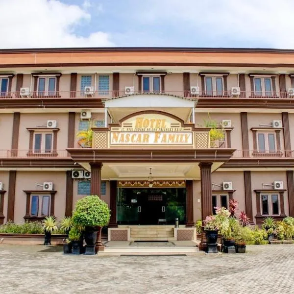Townhouse Oak near Duta Mall Palangka Raya formerly Hotel Nascar Family, hotel v destinaci Palangkaraya
