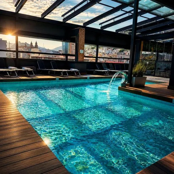 Hotel Condestable Iranzo โรงแรมในเฮน