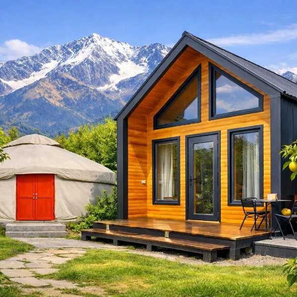 Arista Yurt Camp, khách sạn ở Karakol