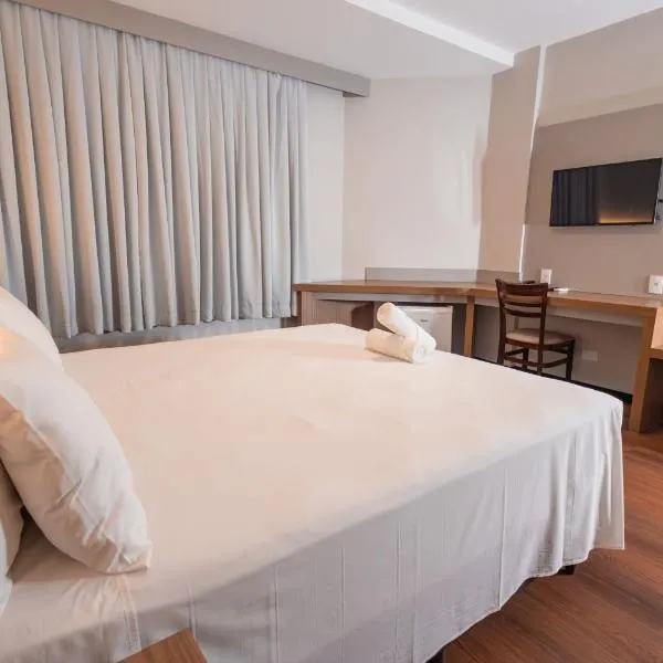 Hotel Évora by Rede Sagres, hotel di Florianopolis