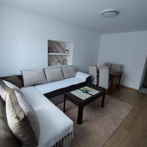 Apartman Limski Kutak, מלון