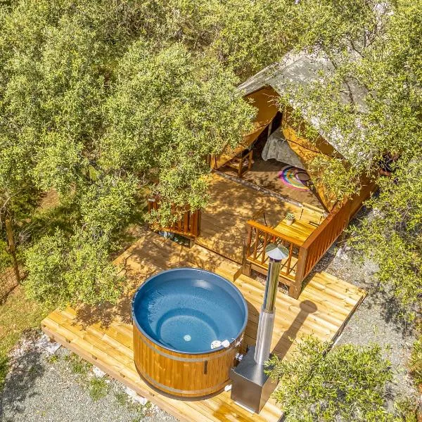Casa Novena glamping tra gli uliveti, hotel sa Vezzano Ligure