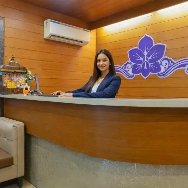 Hotel Purple Orchid Near Yashobhoomi, hotel v Novém Dillí