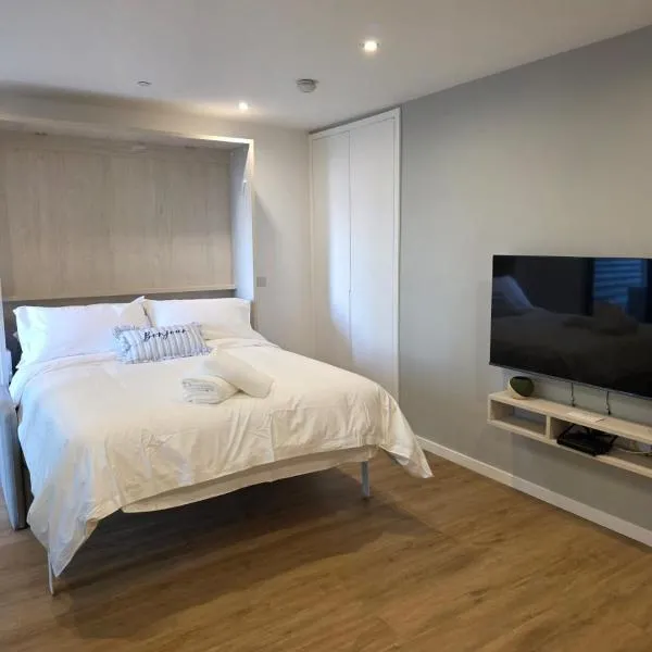 Brand New - Studio Apartment - Self Catering, hotel em Gibraltar
