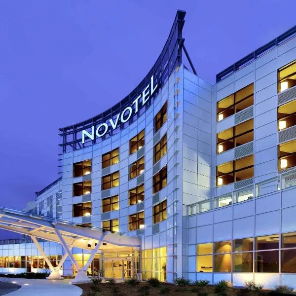 Novotel Montréal Aéroport, hotel en Dorval