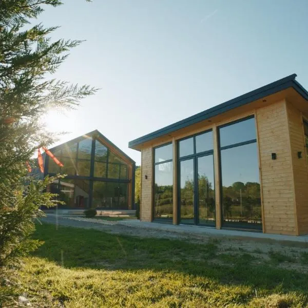 Nordic Cabin, hotel in Bughea de Jos