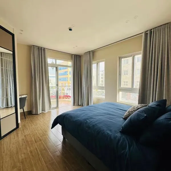7th Circle Suite, hotel v mestu Umm Uthainah
