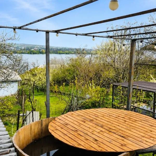 Casa Boierului (Viscauti), hotel din Vîşcăuţi