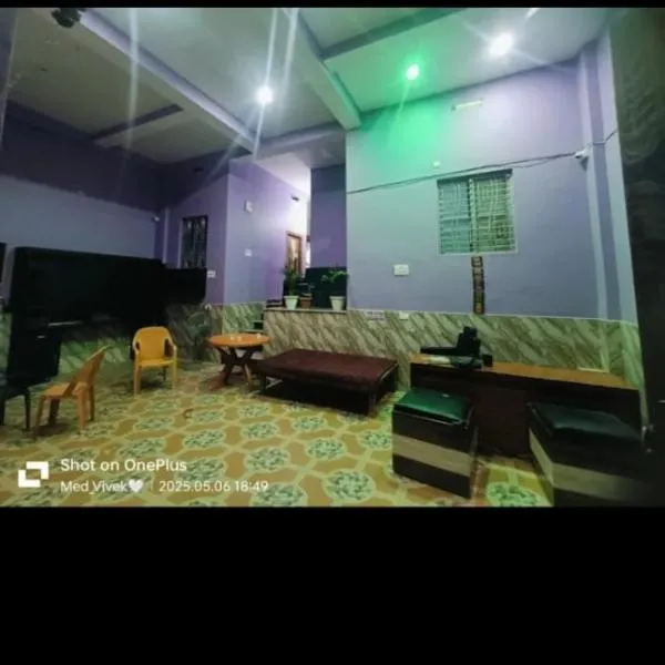 Pallavi girl hostel, hotel 