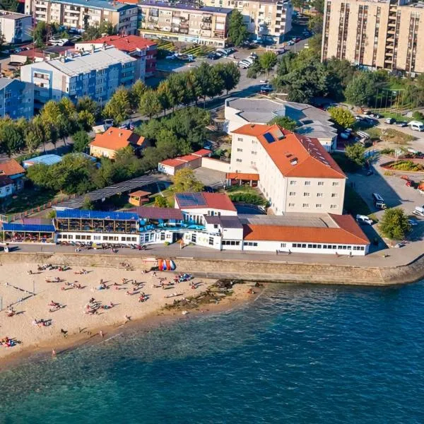 Hotel Aquastar Danube, ξενοδοχείο σε Κλάντοβο