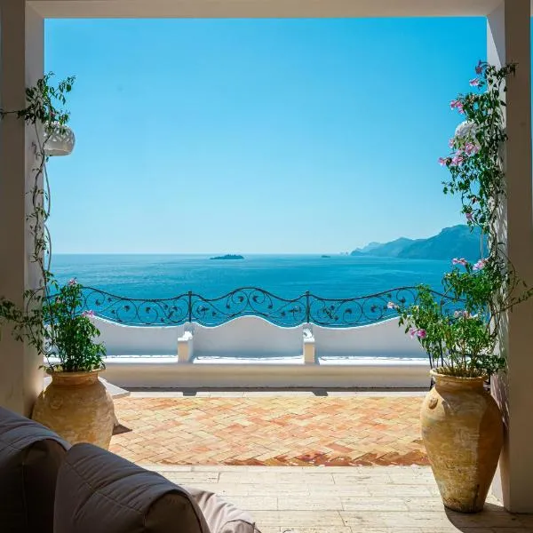 Villa Santa Chiara Positano Suites, hótel í Positano