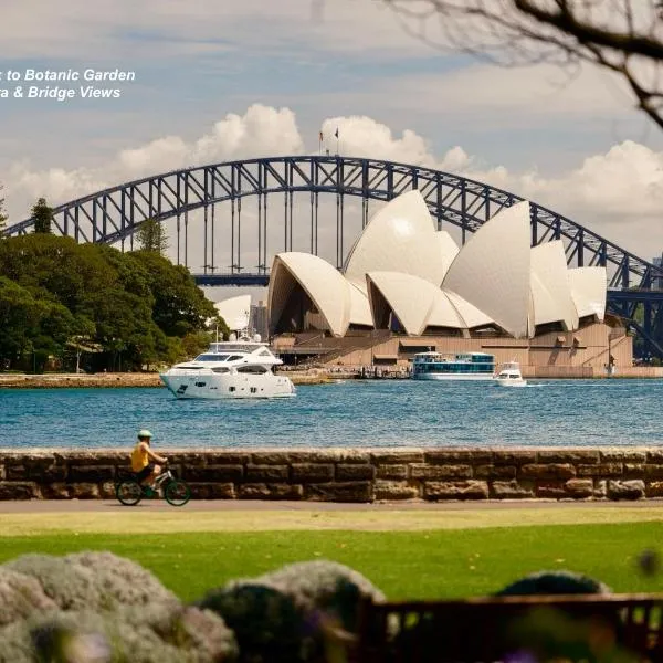 Designer Harbour Apartment - Walk to Opera House, hotel in Sydney