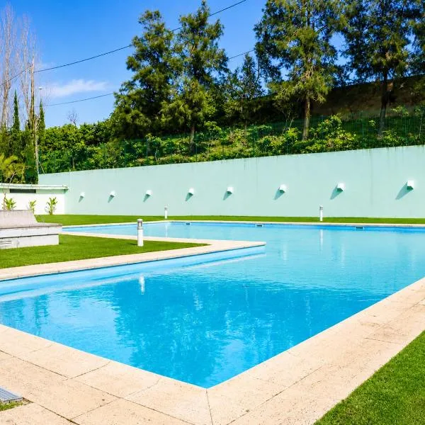 Lisbon Lux T1 Pool Gym Tennis AC - Pouso dos Anjos Apartment,位于里斯本的酒店