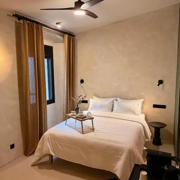 Hotel Vella Nit,位于卡内·德·玛尔的酒店