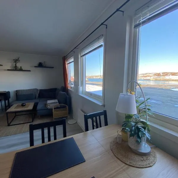 Mehamn, Holmeveien 10 Appartment on ground floor, hotel en Mehamn