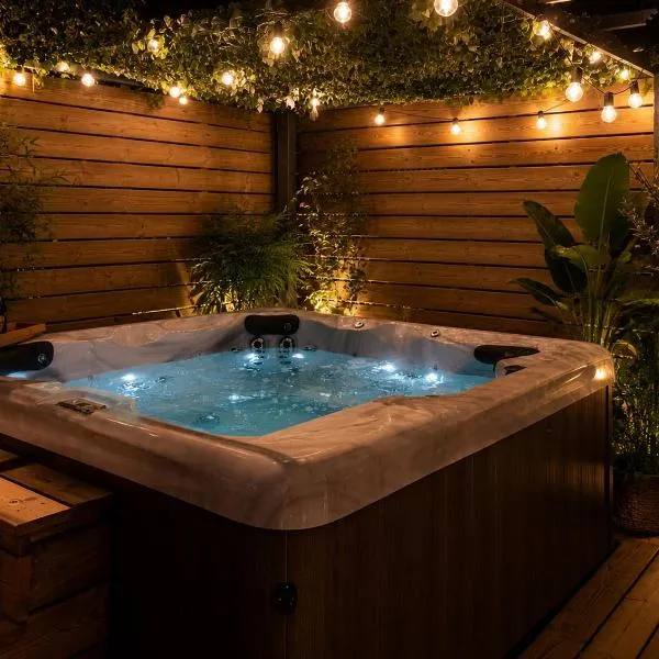Le Nid Love Spa Plages 5 min à pied, hotel in Saint Malo