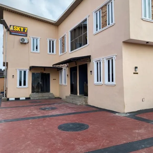 sky 7 hotel & apartment, viešbutis Akūrėje