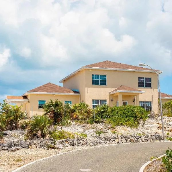 Charming Guest House near Chalk Sound and the Beach, hótel í Providenciales