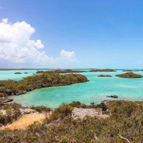 Charming Guest House near Chalk Sound and the Beach – hotel w mieście Providenciales