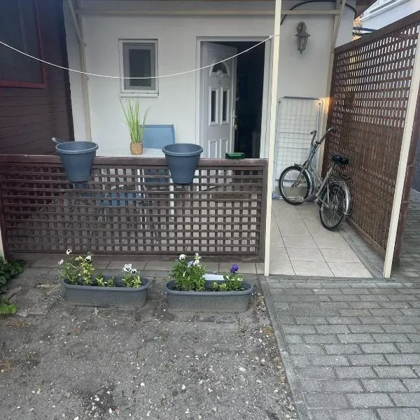 Centrum Apartman Balatonfenyves โรงแรมในบาลาตอนเฟนีแวช