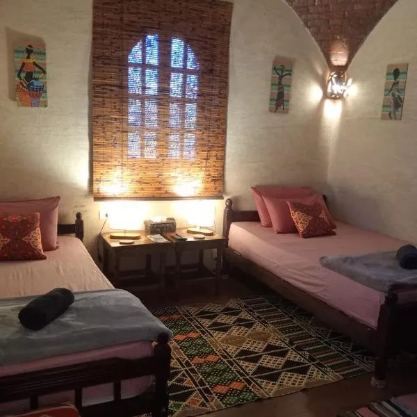 Siwa Spot - Authentic Siwan Room with Private Patio, ξενοδοχείο σε Siwa