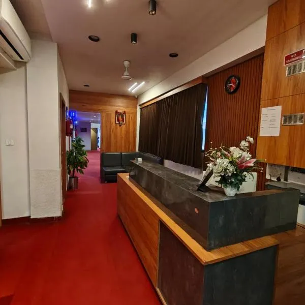 Hotel Royal Relax, hotel v mestu Gandhinagar