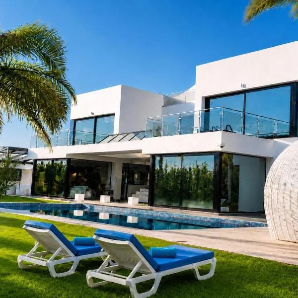 Premium Boutique Apartments Javea โรงแรมในMontgo