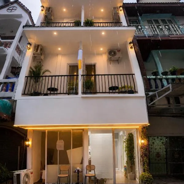 Patong Beach Verve, hotel u Patong Beachu