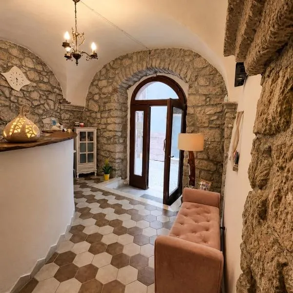 Regnos Altos boutique rooms, Hotel in Bosa