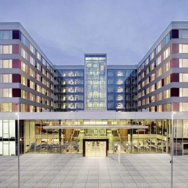 MÖVENPICK Hotel Stuttgart Airport，位于莱因费尔登-埃希特尔丁根的酒店