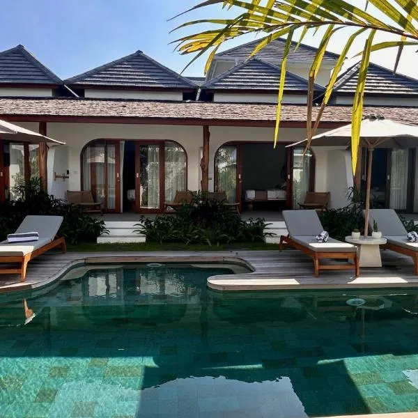 YUGA NYANYI SUITE Boutique Hotel with Pool & Ricefield View, hotel v destinácii Tabanan