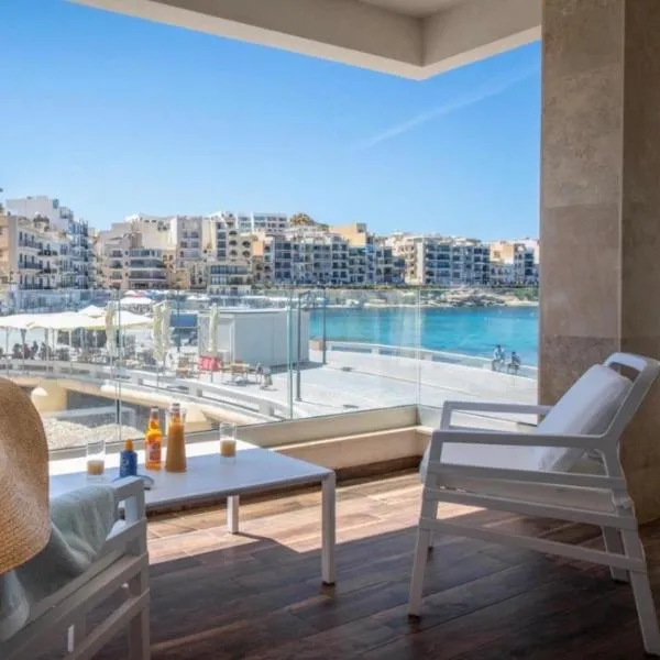 Electra Residence - Luxury Central Beachview Apartment: Marsalforn şehrinde bir otel