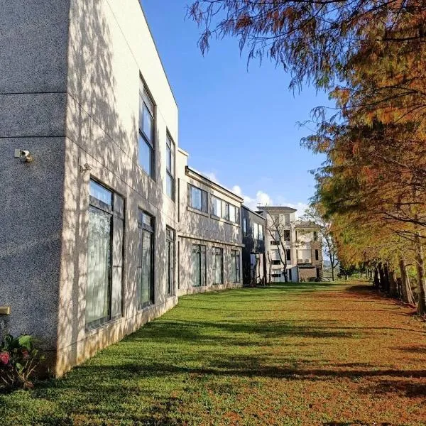 Hualien Simple Life Scenic B&B- Near Qixingtan & Tzu Chi, hotelli kohteessa Jialin